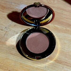 Too Faced Brown Bronzer & Contour for a Natural Glow new